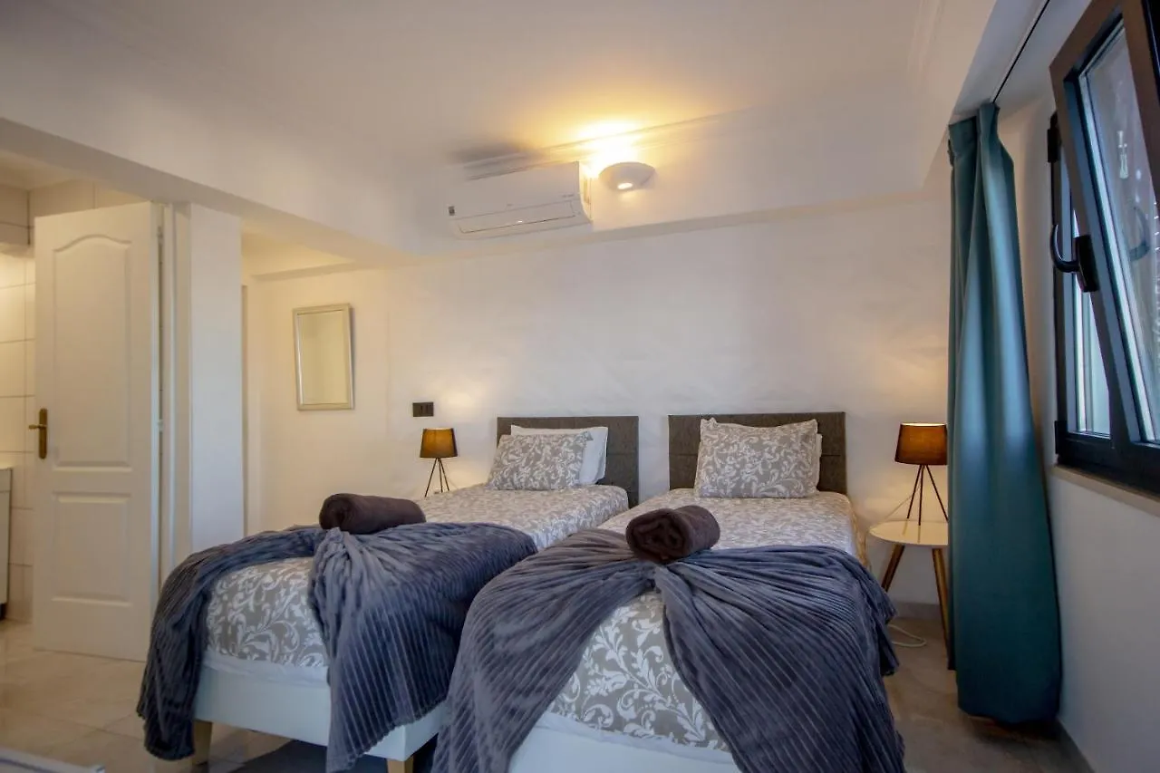 Infinito Penthouse Luxury Best Terrace Albufeira 0*,